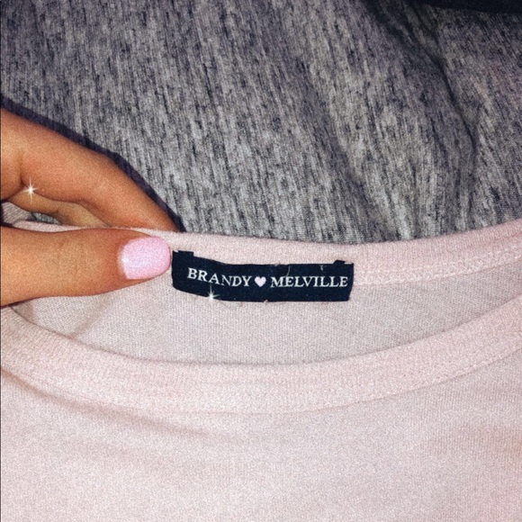 Brandy Melville Tee - Picture 3 of 3